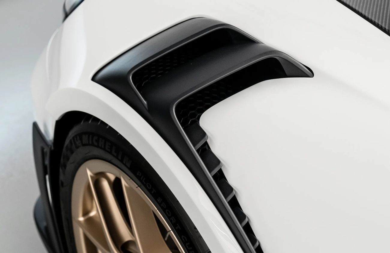 Porsche 911 4.0L F-6 Naturally Aspirated Engine