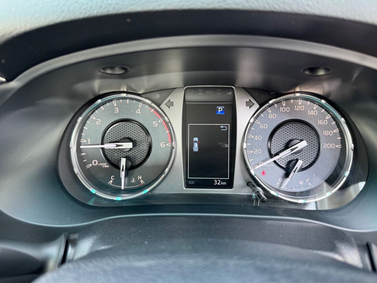 Toyota Hilux TOYOTA HILUX ROCCO 2025 RHD