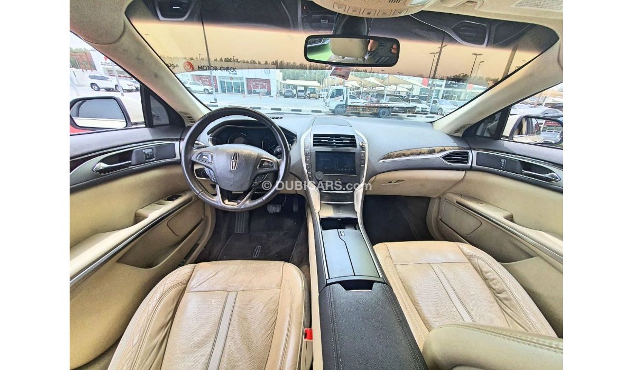 Used Lincoln MKZ 2015 for sale in Sharjah 528482