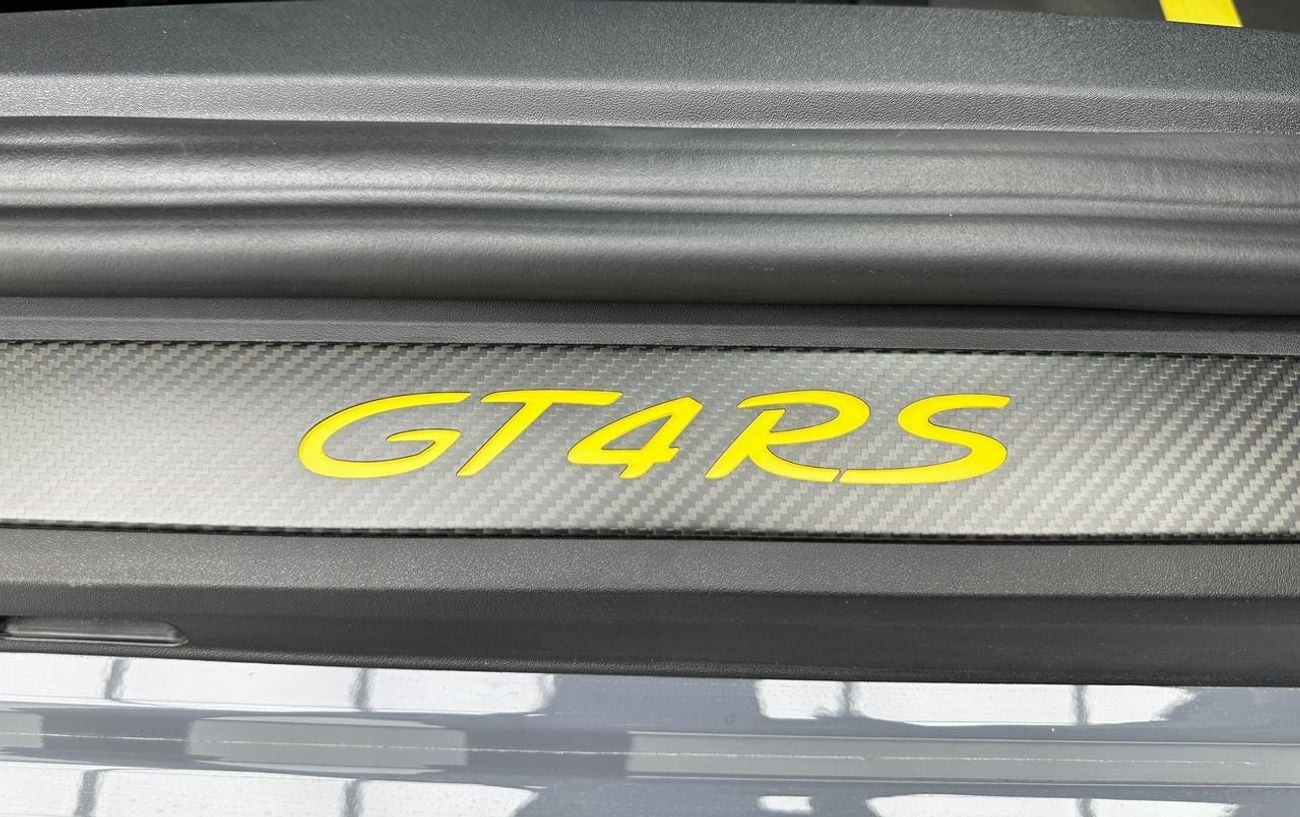 بورش كايمان 718 GT4 RS 2025 Porsche 718 Cayman GT4 RS Weissach Package, Feb/2027 Porsche Warranty, Excellent Condition, GCC
