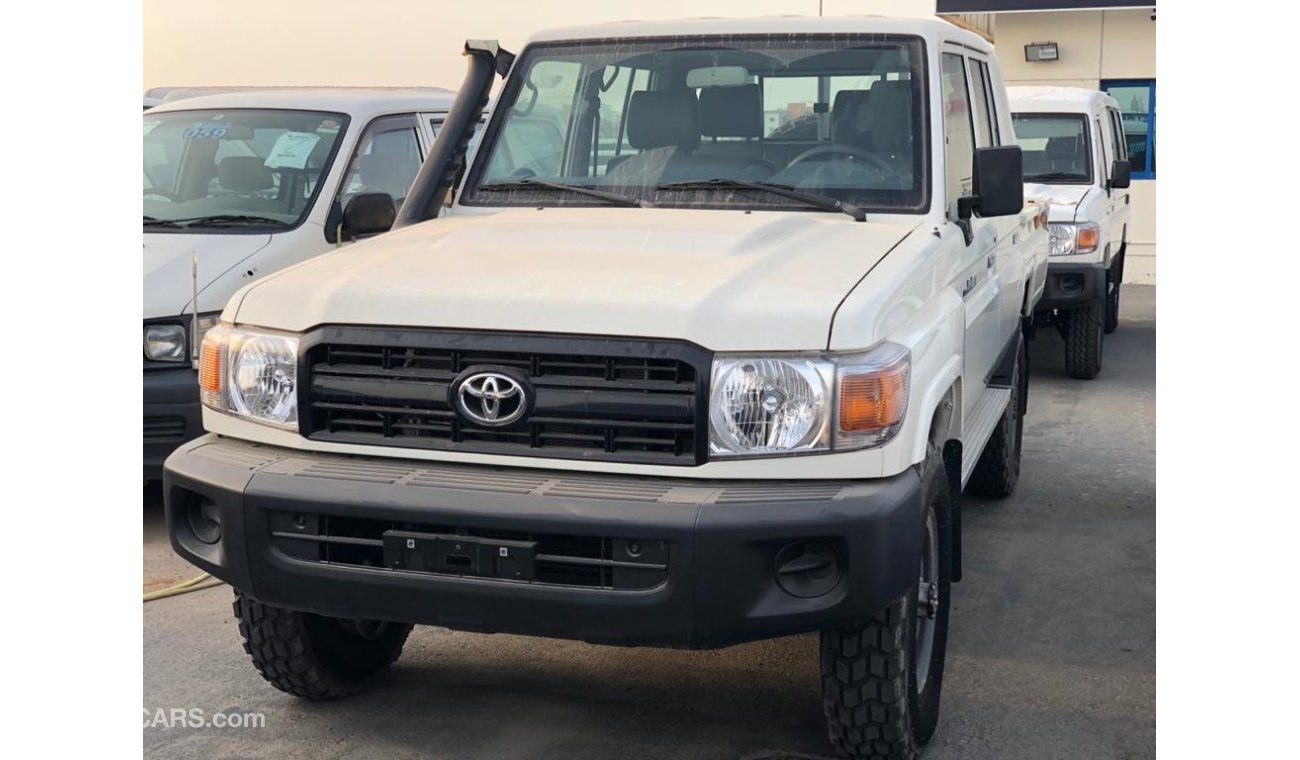 Toyota Land Cruiser Pick Up 4 Door, V6, Diff Lock, Leather Seats, 4WD