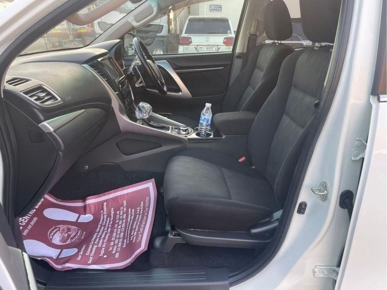 ميتسوبيشي باجيرو Diesel 2.4 Liter Right Hand Drive Automatic 4WD T.V Back Camera