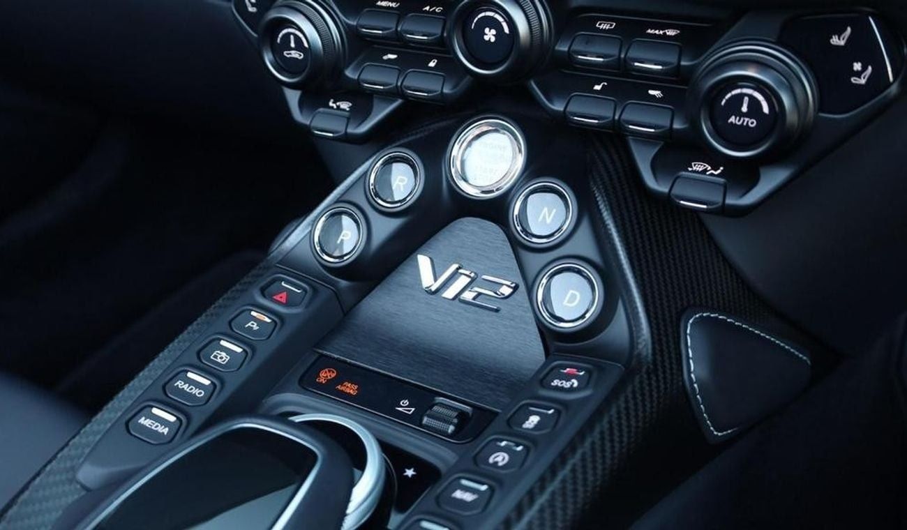 Aston Martin Vantage 2dr 5.2 RIGHT HAND DRIVE