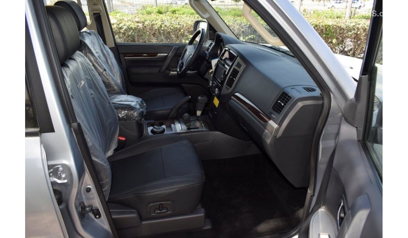 Mitsubishi Pajero 3.5L PETROL