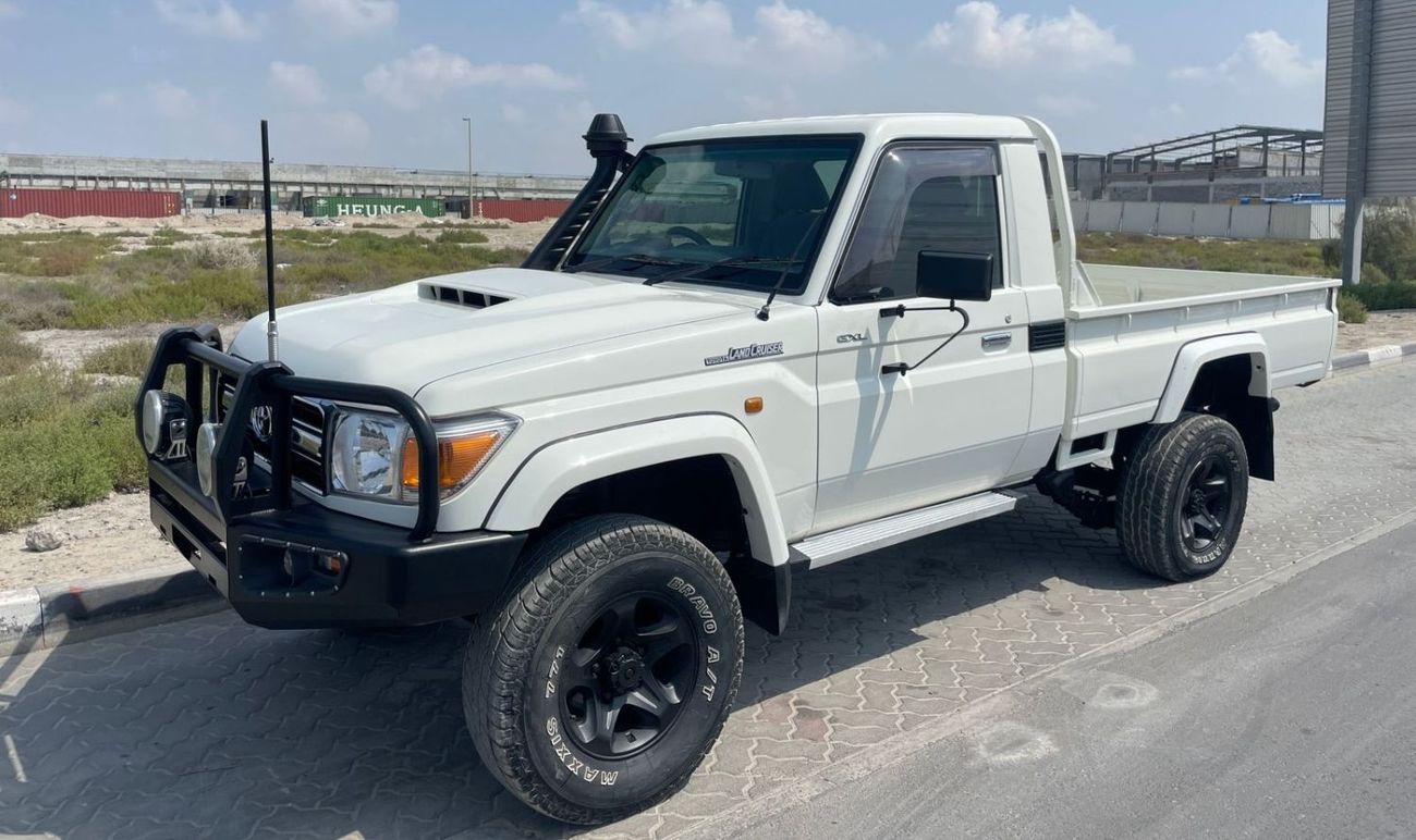 تويوتا لاند كروزر بيك آب RIGHT HAND VEHICLE ONLY FOR EXPORT 4.5 LITER