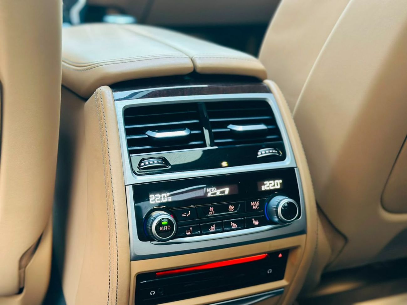 بي أم دبليو 740Li PURE EXCELLENCE