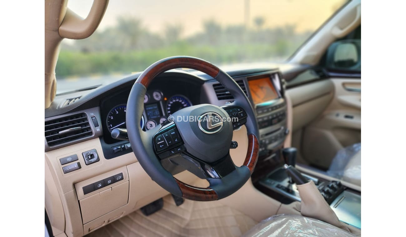 Lexus LX 570 facelifted