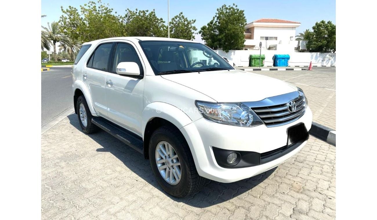 Toyota Fortuner 2014 EXR Gulf specs low mileage agency service history 4x4 drive
