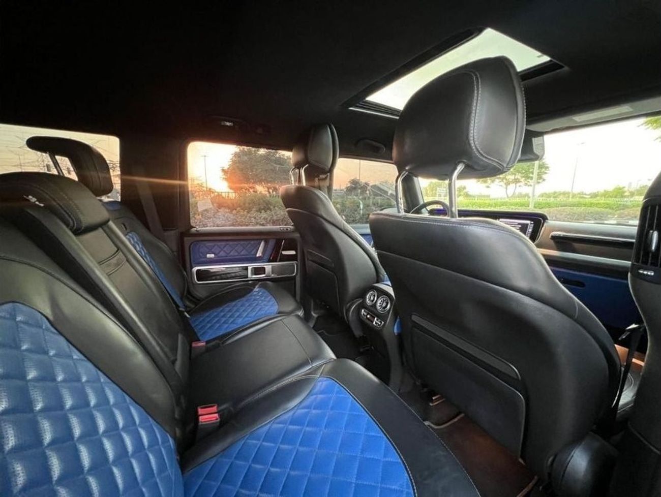 BRABUS 800 - Mercedes-AMG G 63 original brabus with docs  , full original paint , no accident , clean title ,