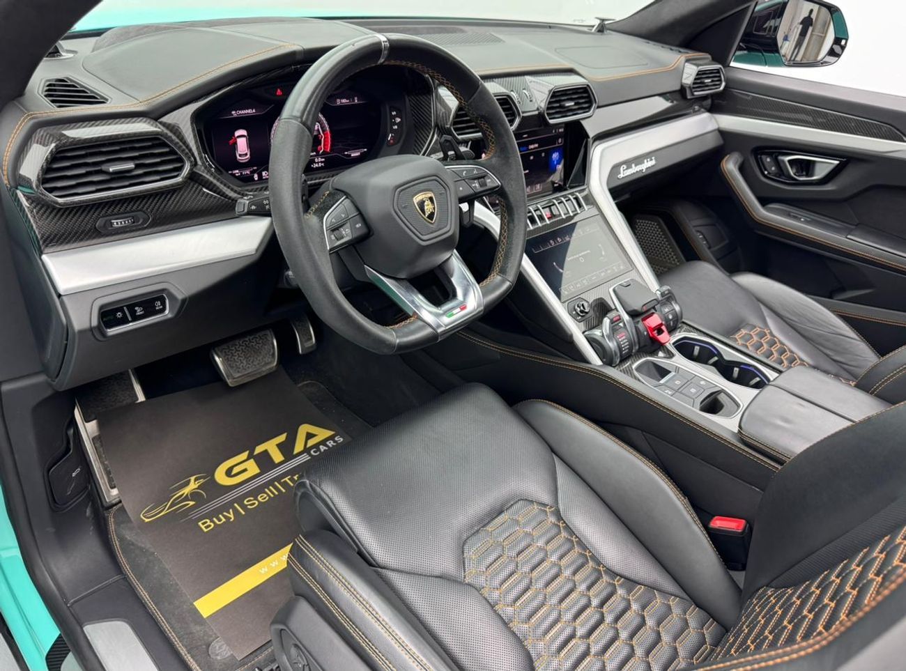 لامبورغيني اوروس STD 4.0T V8 2020 Lamborghini Urus, 1 Year Warranty, Full Service History, Excellent Condition
