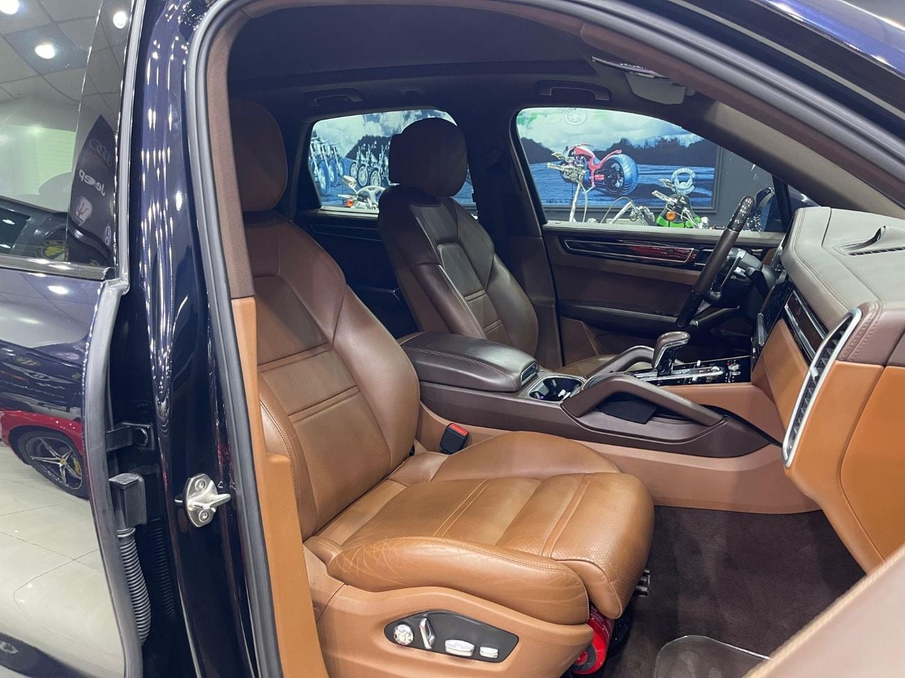 Porsche Cayenne Base