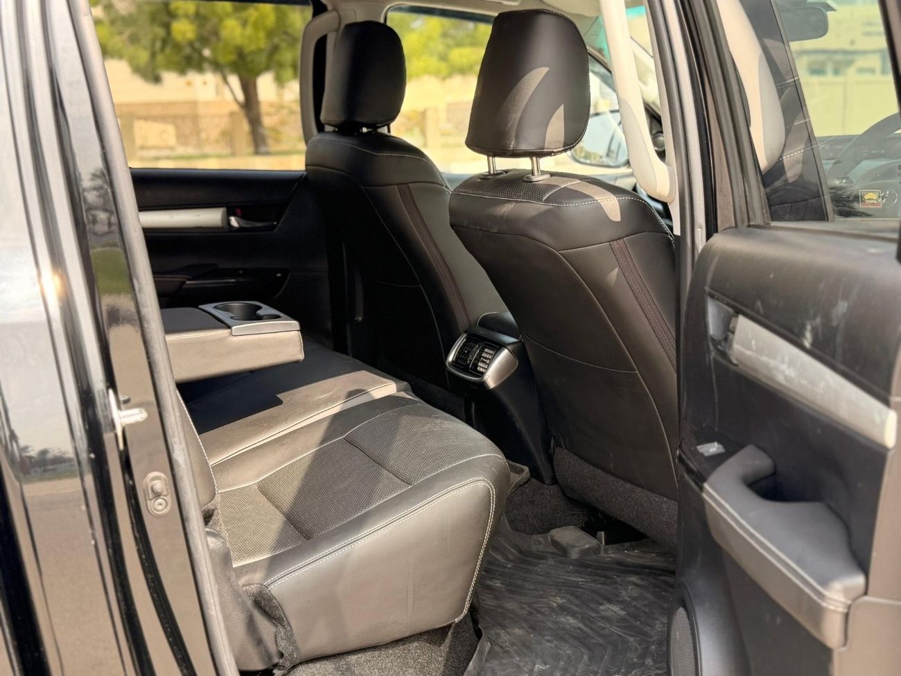 تويوتا هيلوكس SR5 export from Australia