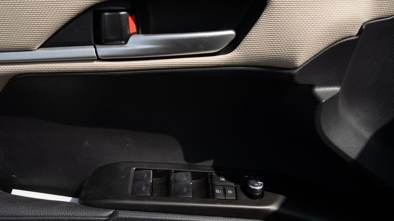تويوتا كامري 2026 Toyota Camry E-plus 2.5L Hybrid (Black-Beige)