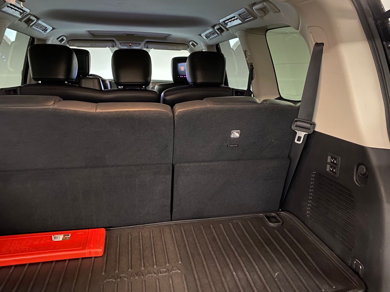 Nissan Armada EXELLNT CONDITION , NISMO V8