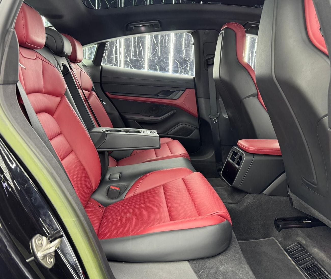Porsche Taycan STD