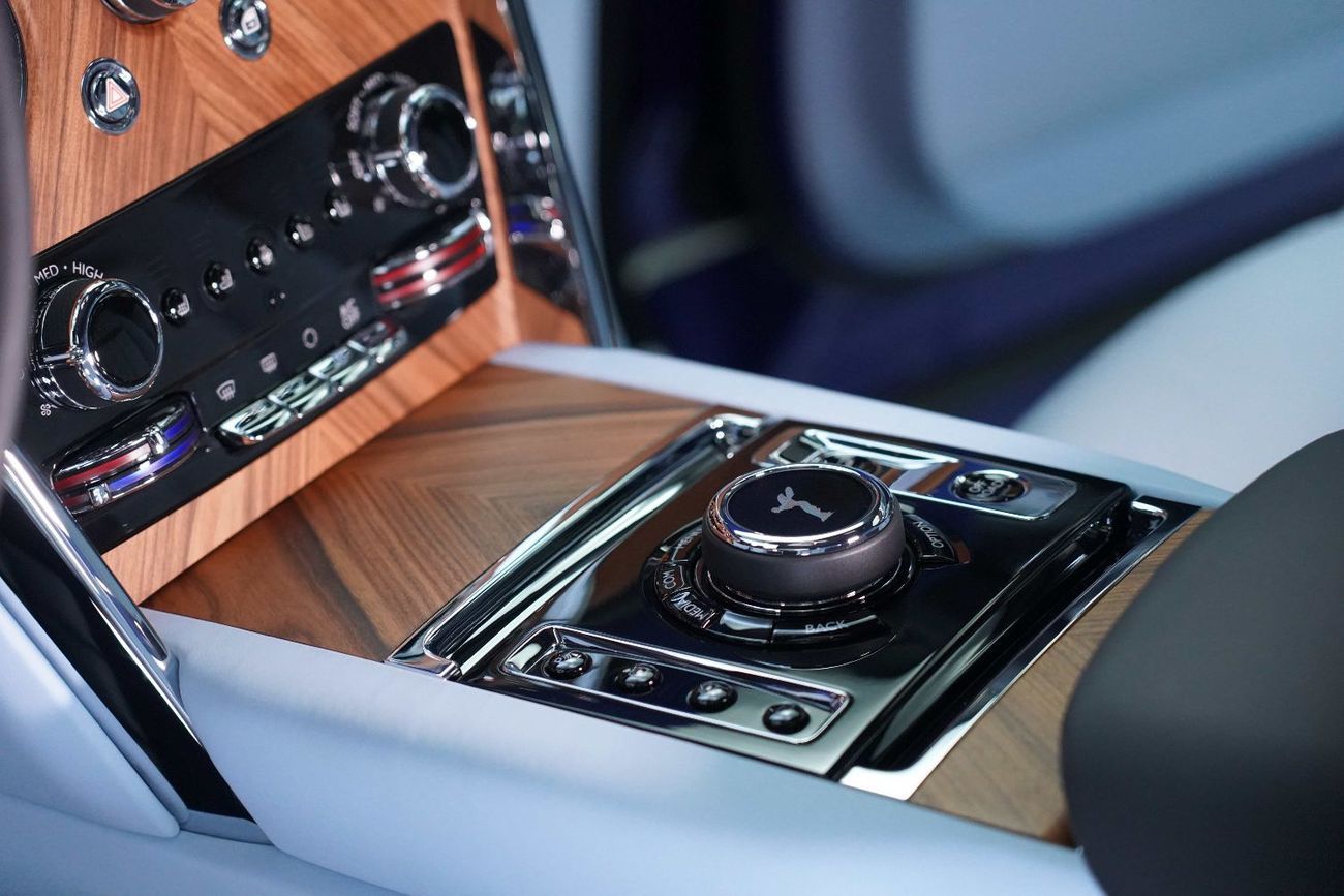 Rolls-Royce Onyx Cullinan | NEGOTIABLE PRICE | IMMACULATE CONDITION | 2019 | V12 | 563 HP | 3-YEAR WARRANTY AND SERVICE