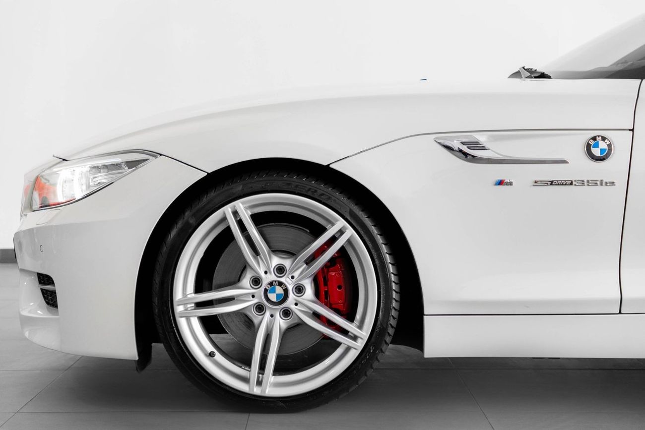 BMW Z4 M 2015 BMW Z4 SDrive35is M-Sport / Full-Service History