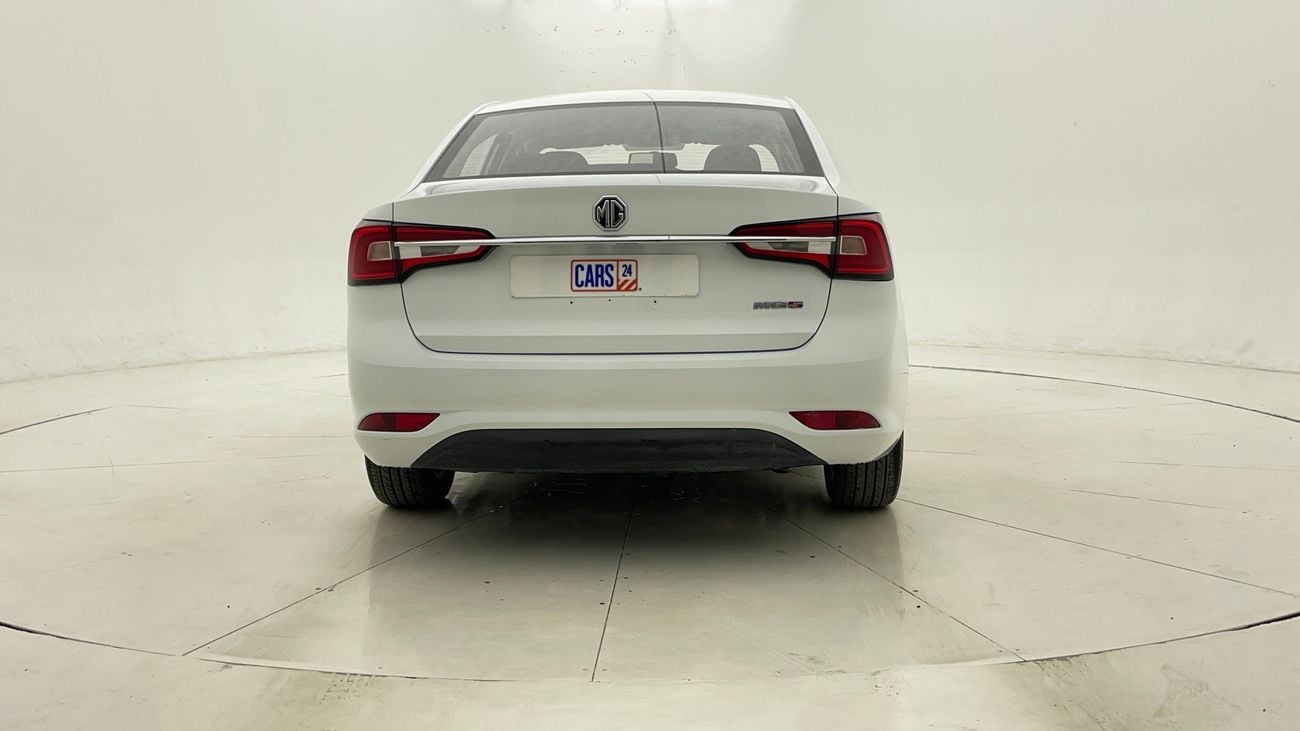 أم جي 5 STD 1.5 | بدون دفعة مقدمة | اختبار القيادة في المنزل