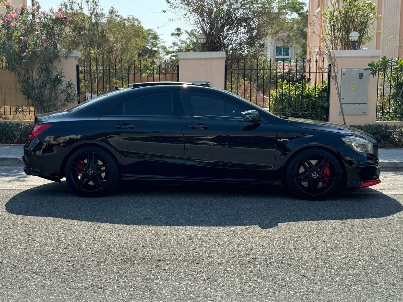 مرسيدس بنز CLA 45 AMG Std 2.0L