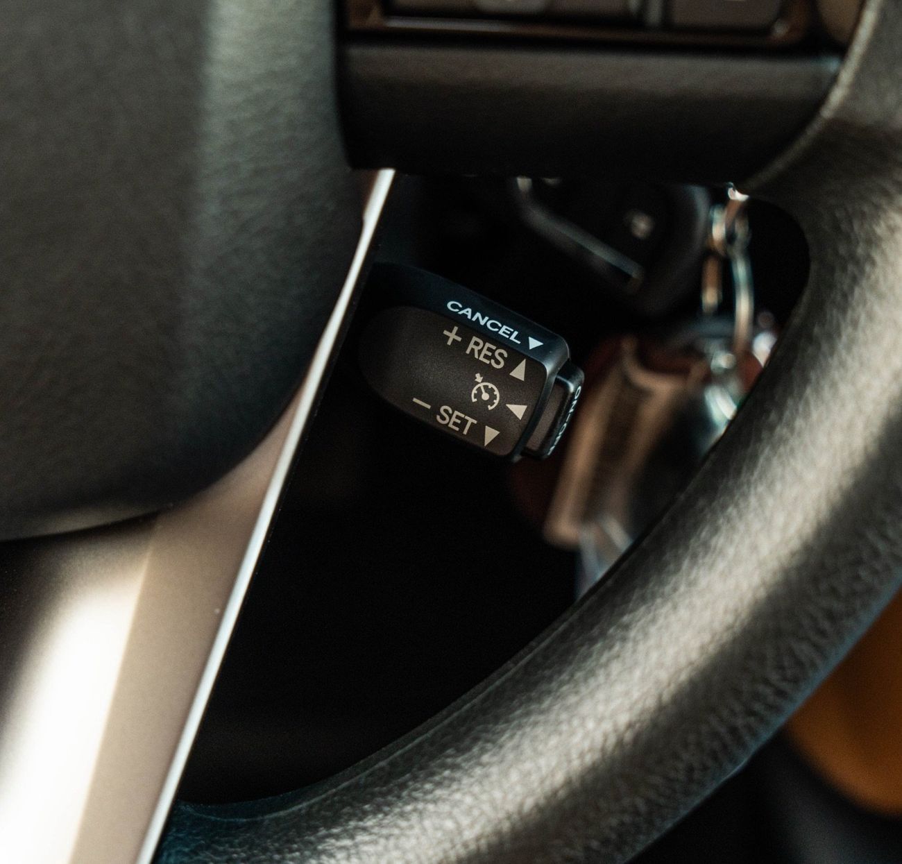 تويوتا فورتونر 2.7 L | v4 | Petrol | Auto AC | Export Only