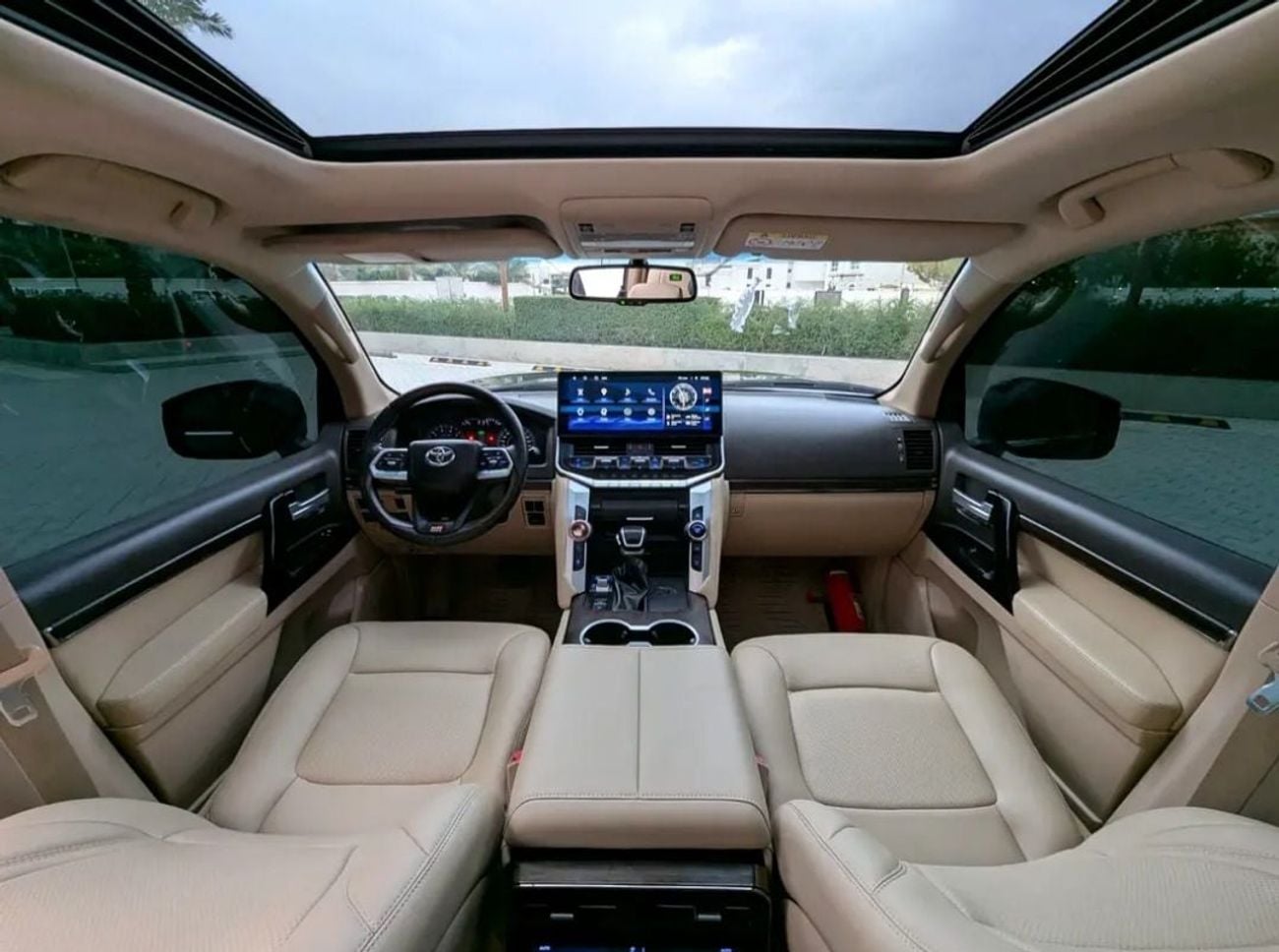 تويوتا لاند كروزر Toyota landcruise 2015Model Modified 2024Model GXR 4.0L Engine Colour Black Transmission Automatic I