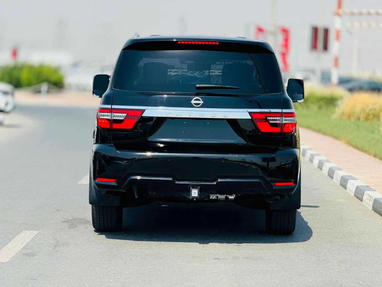 نيسان باترول Nissan patrol 2023 RHD black 7seaters petrol engine black colour outside and grey colour imterior