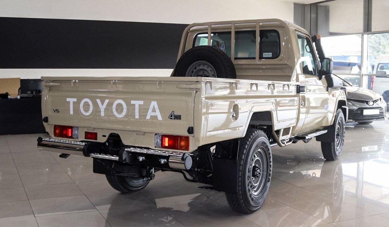 تويوتا لاند كروزر بيك آب 2025 Model Toyota Land Cruiser Pick Up LC79 SC, 4.0L Petrol 4WD 6A/T