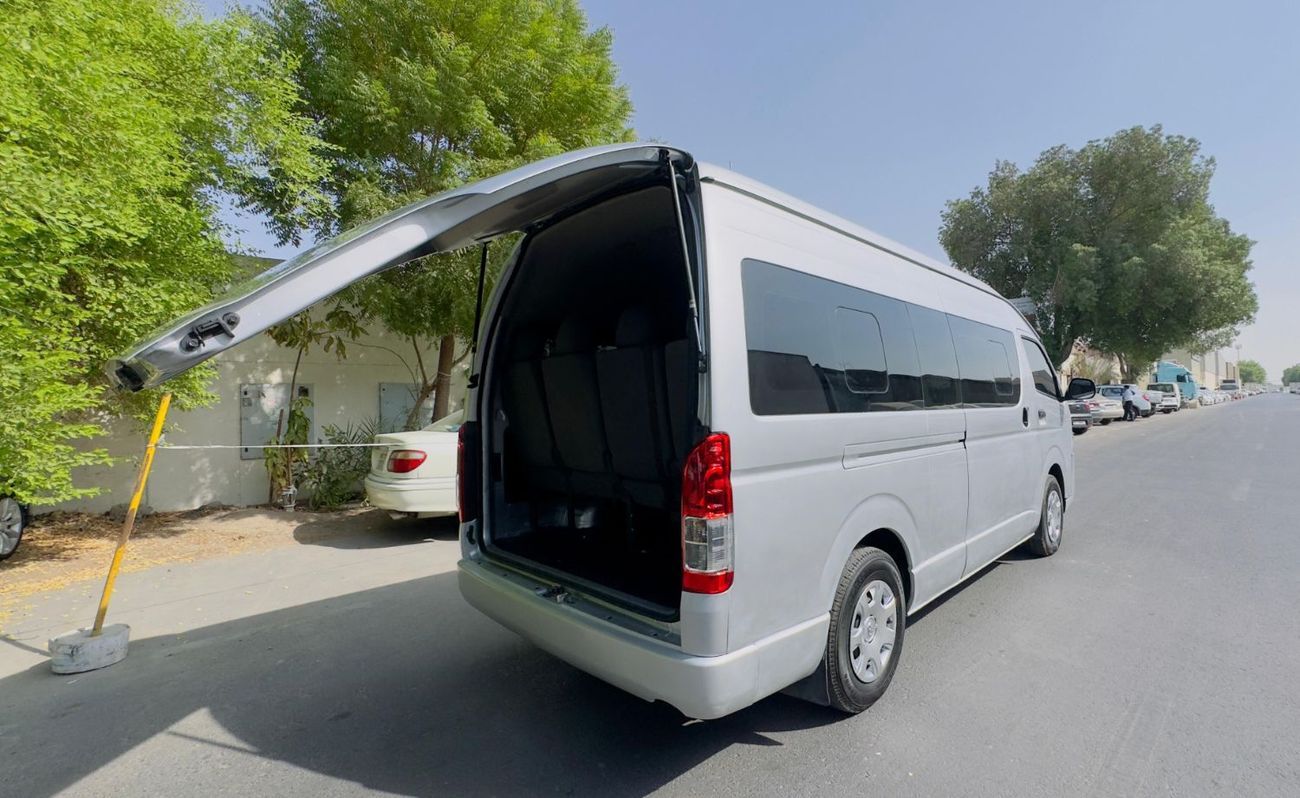 Toyota Hiace 14-SEATER | 3.0L DIESEL ENGINE | AT | RIGHT-HAND-DRIVE | 2WD