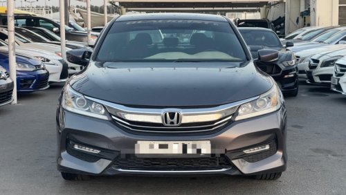 Honda Accord 2017 model, American specifications, 4 cylinders, manual transmission, odometer 68000