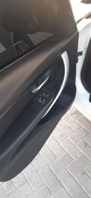 BMW 320i Exclusive 2.0L