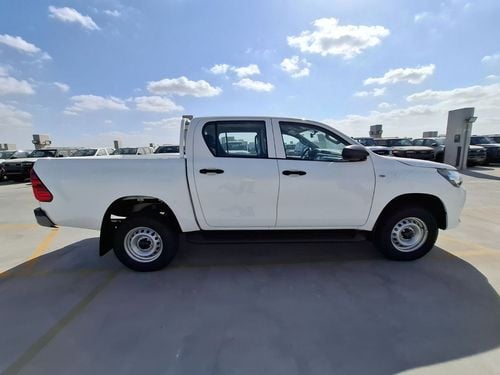 تويوتا هيلوكس Toyota Hilux Double Cabin 2.7L Petrol Narrow Body