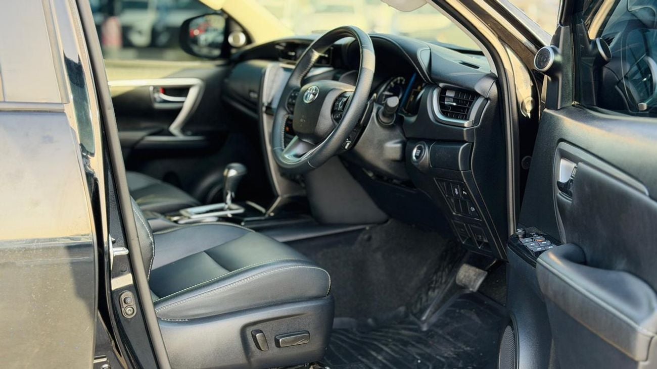 Toyota Fortuner 2025 | 2.8L DIESEL | AUTOMATIC TRANSMISSION | RIGHT HAND DRIVE | DIGITAL AC | DIGITAL ODOMETER | ELE