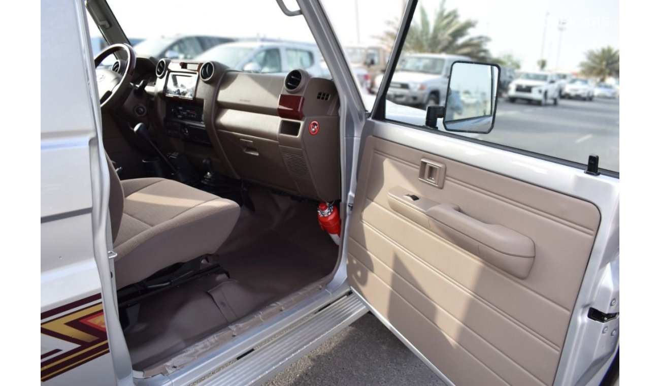 تويوتا لاند كروزر 70 Toyota Land Cruiser Hard Top LC71 with Winch, Fog lamps