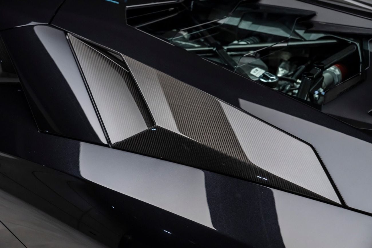 لامبورغيني أفينتادور 6.5L V12