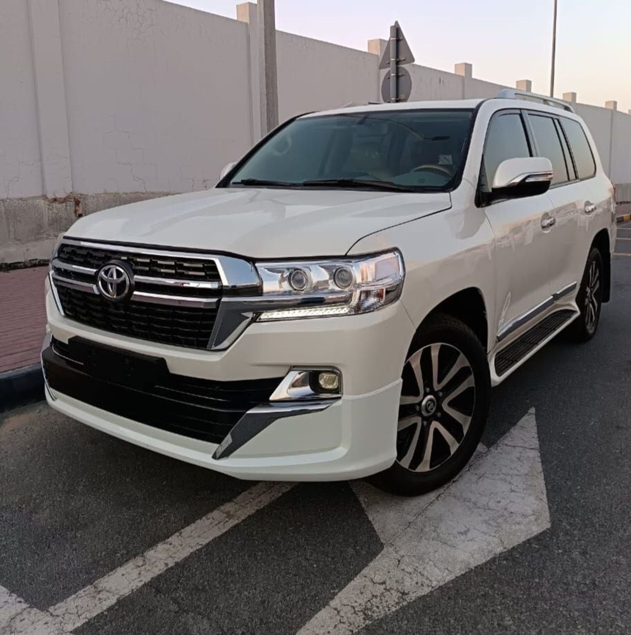 Toyota Land Cruiser GXR 2013 v8 change 2021kt