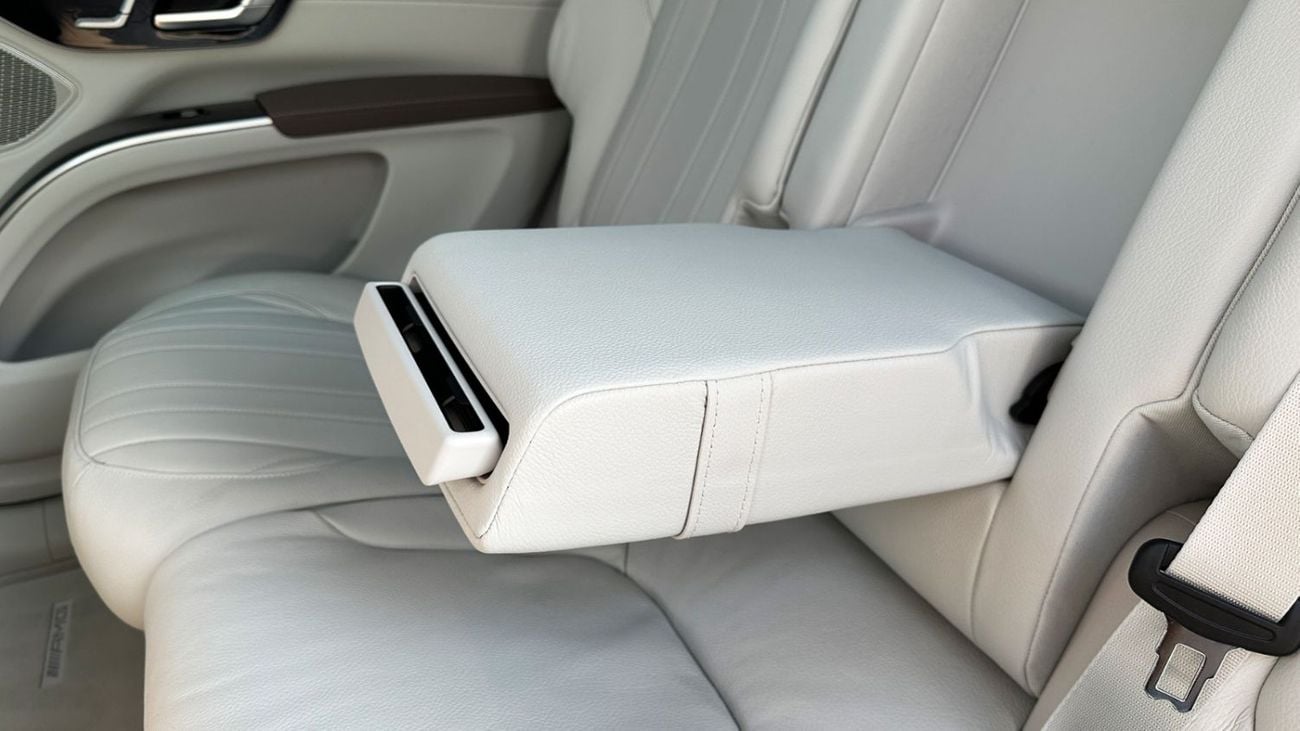 Mercedes-Benz EQS 450 SUV Mercedes-Benz EQS 450 4MATIC AT 2023 • Electric • Automatic