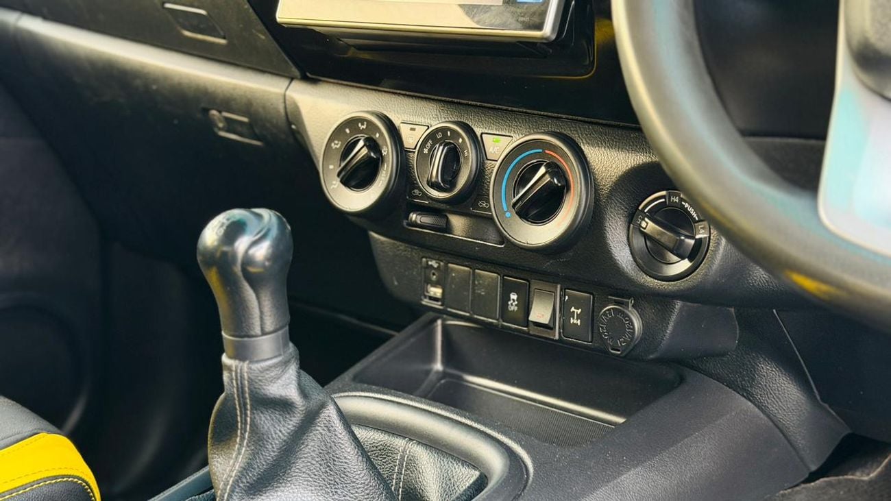 Toyota Hilux 2017| 2.8 DIESEL ENGINE | MT | RHD | SMART CAB | HEAVY BULL BAR WITH LED LIGHTS |  HEAVY SPORTS BAR