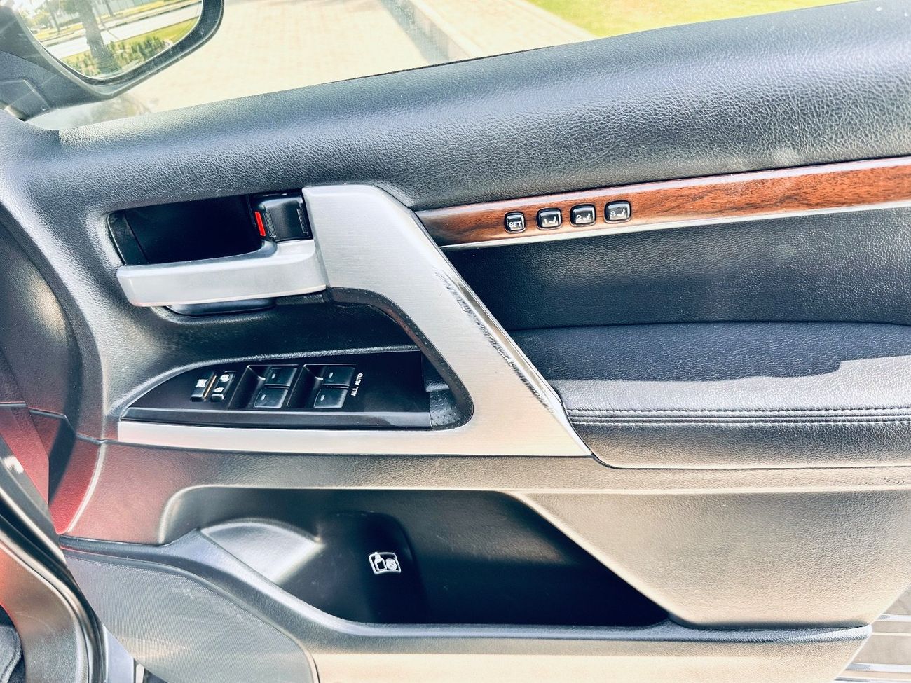 تويوتا لاند كروزر Sahara 2016 Model RHD Diesel Engine Full Option