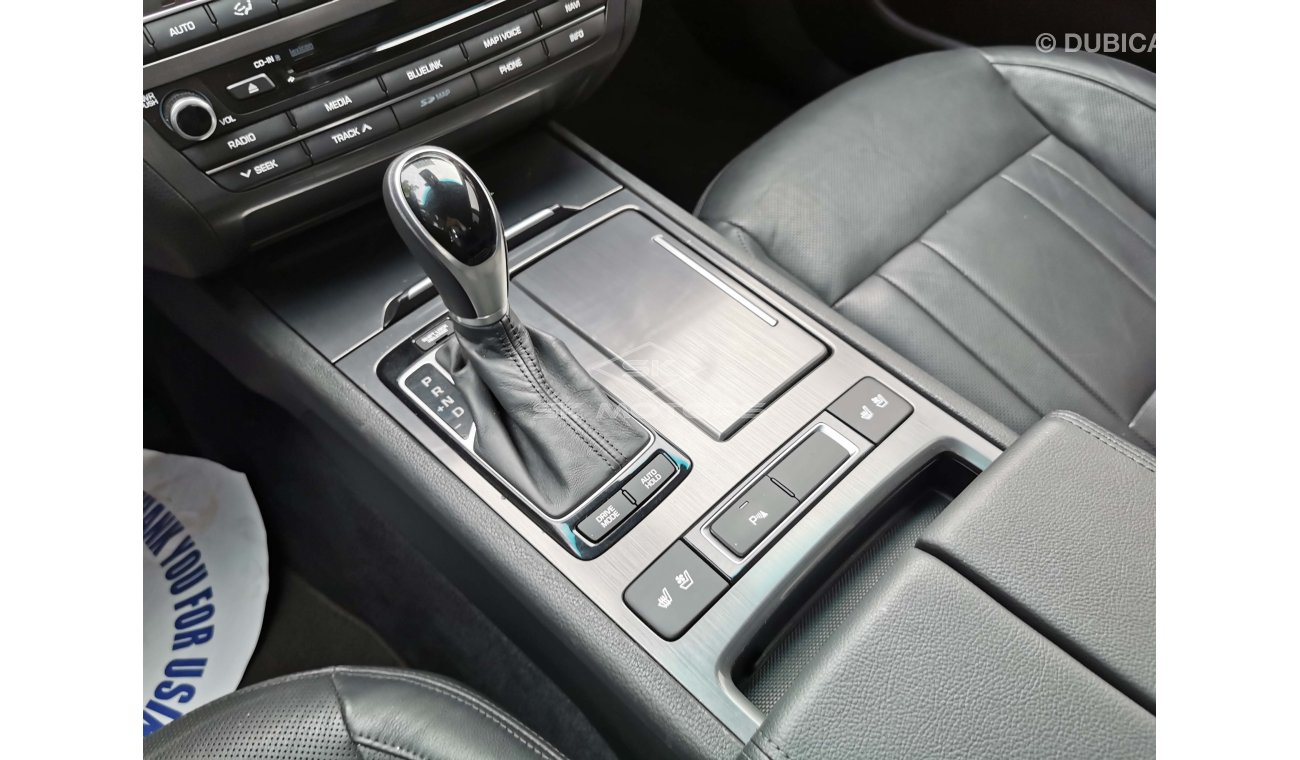 Hyundai Genesis 3.8L Petrol, Alloy Rims, DVD, Power Seats, Leather Seats, Rear AC ( LOT #6176)