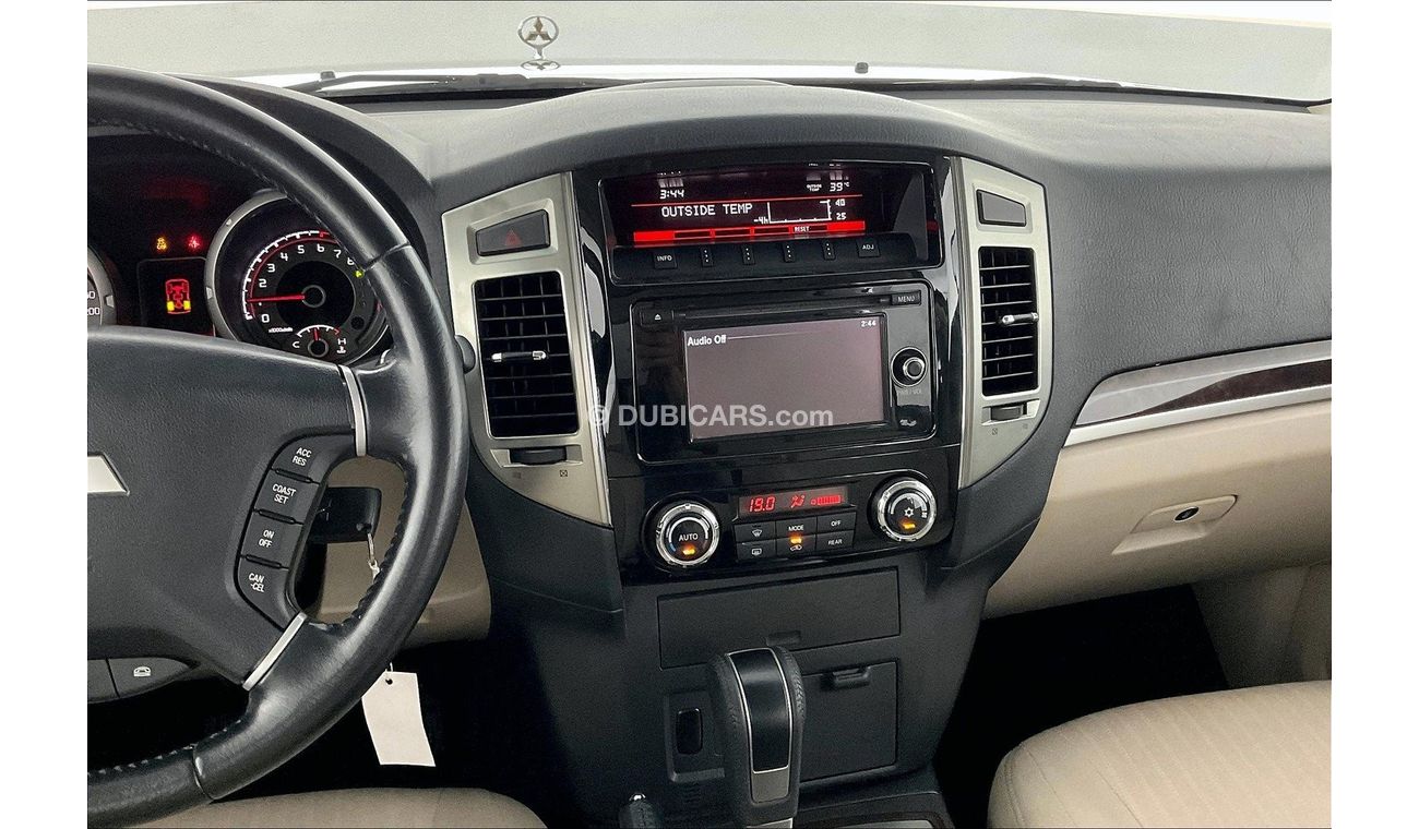 ميتسوبيشي باجيرو GLS Midline w/sunroof