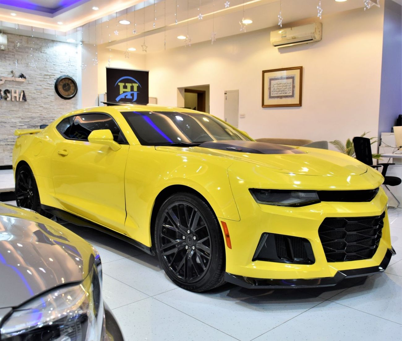Chevrolet Camaro EXCELLENT DEAL for our Chevrolet Camaro SS V8 2018 Model!! in Yellow Color! American Specs