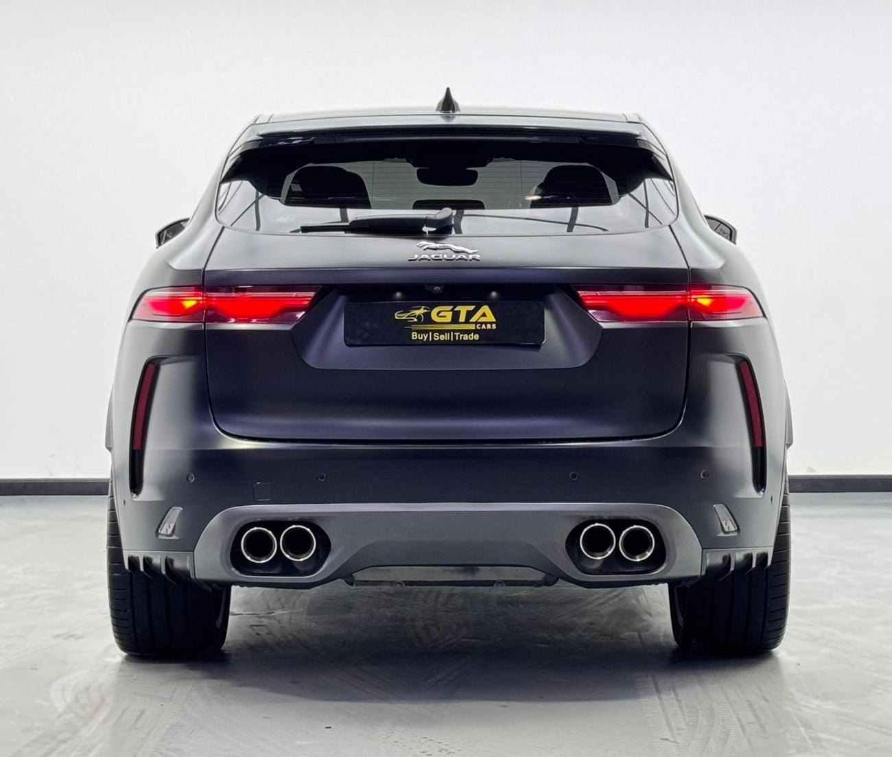 Jaguar F Pace SVR 5.0L 2023 Jaguar F-Pace SVR, Jaguar Warranty+Service Contract+Full Service History, GCC