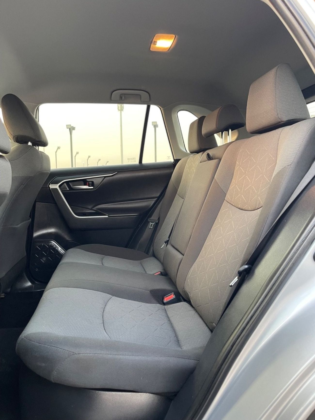 Toyota RAV4 2020 TOYOTA RAV4 XLE HYBRID 4x4 IMPORTED FROM USA