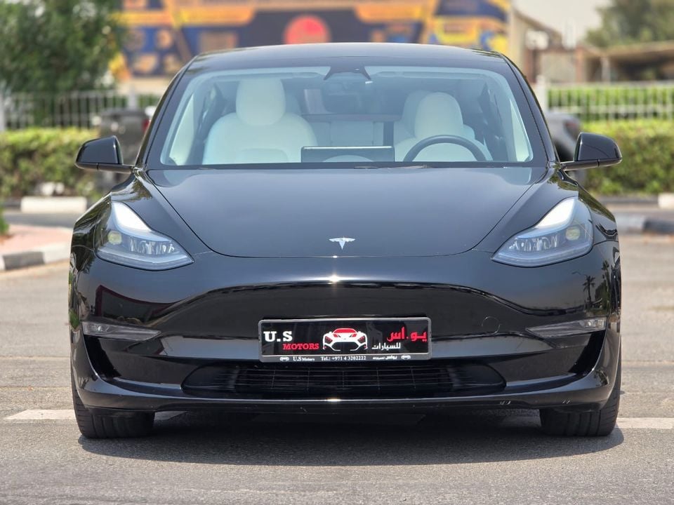 Tesla Model 3 LONG RANGE