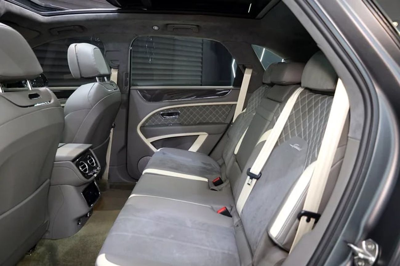 Bentley Bentayga Original Satin Grey Exterior, Akrapovic Exhaust, Carbon Interior, GCC Specs