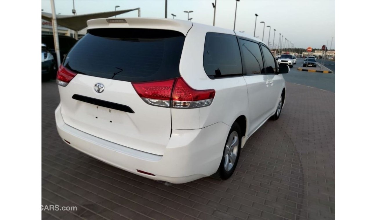 Toyota Sienta TOYOTA SIENNA 2014, V6 FULLY AUTOMATIC
