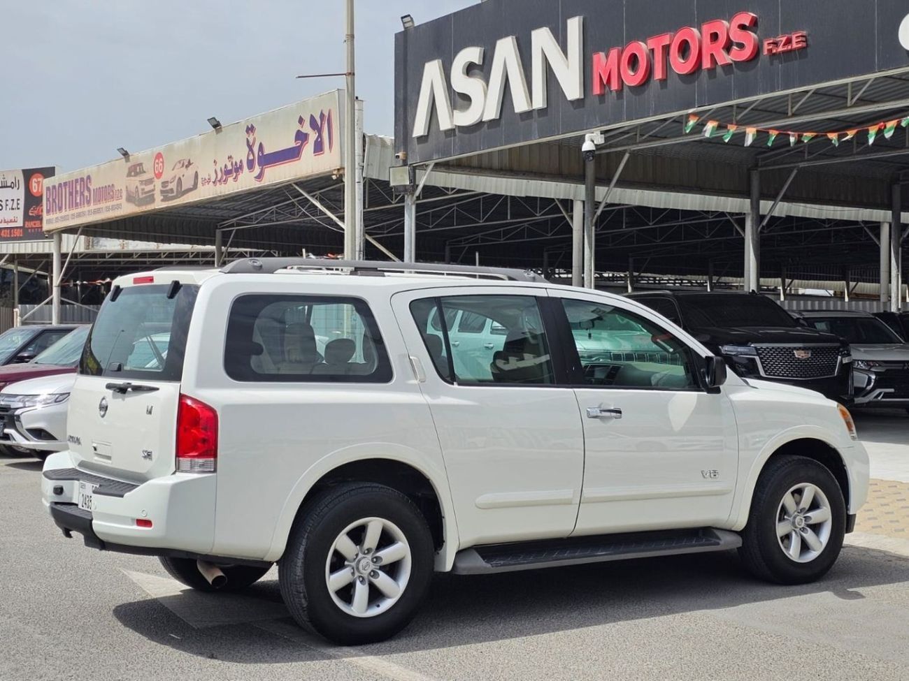 Nissan Armada SE 5.6l