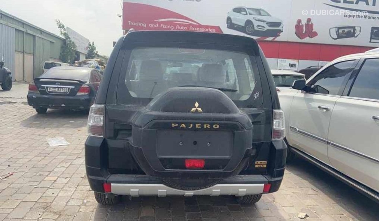 Mitsubishi Pajero FULL OPTION 2019 MODEL PAJERO 3.8L ENGINE AVAILABLE IN VERY GOOD PRICE , SPECIAL OFFER....HURRY UP.
