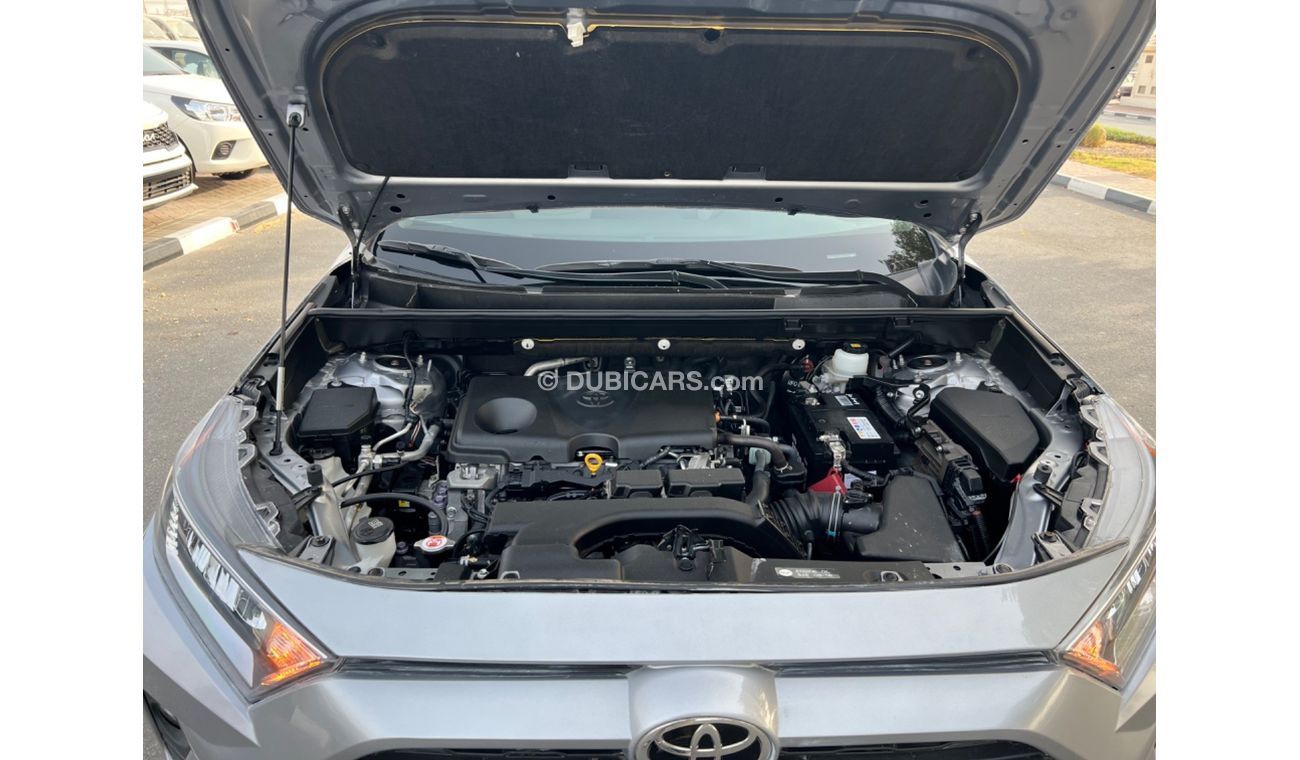 Toyota RAV4 XLE Rav4 xle full option 2020