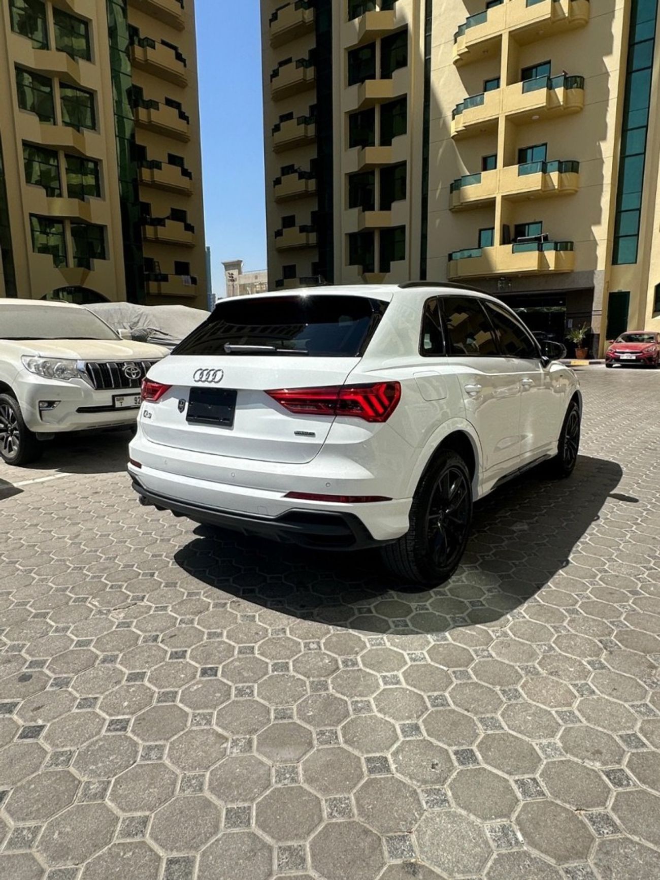 أودي Q3 Sportback 40 TFSI S Line 2.0L FWD